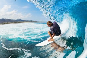 巴西队在南美预赛中保持领先，出线希望巨大