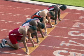 乔治·巴尔：全黑队的“防守型中场”，出色的拦截和传球能力让他成为球队中场支柱