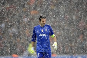 火箭冲击西部前五，独行侠残阵让胜利更近，火箭对战独行侠